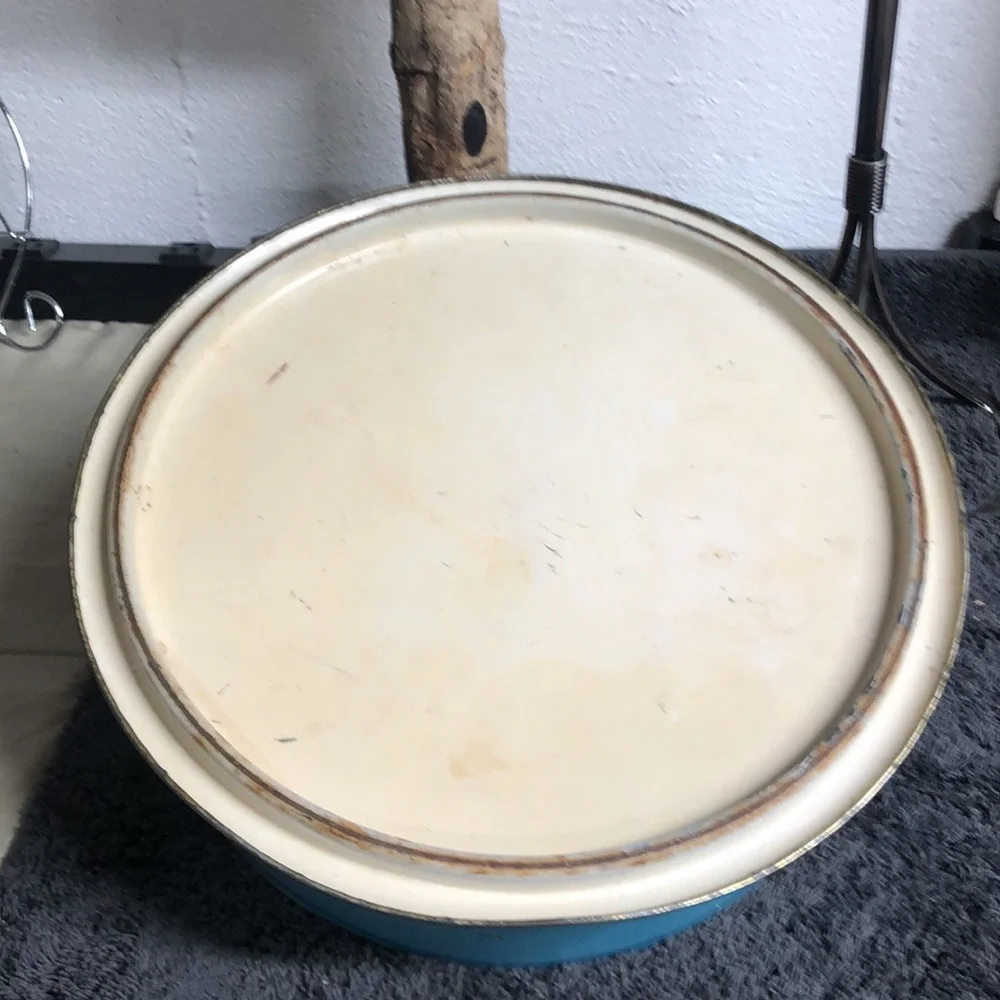 Vintage blue‎ cake cover metal